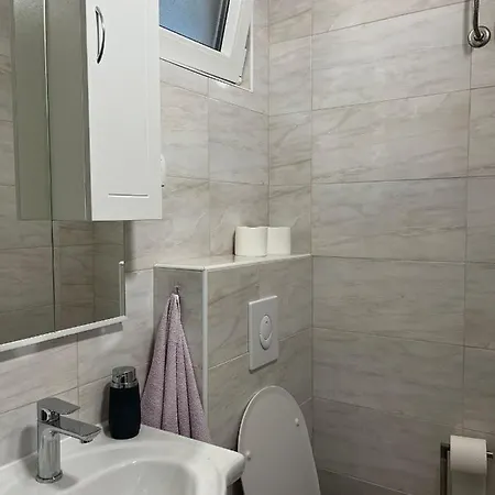 Deluxe Summer Breeze Apartment Baska Voda